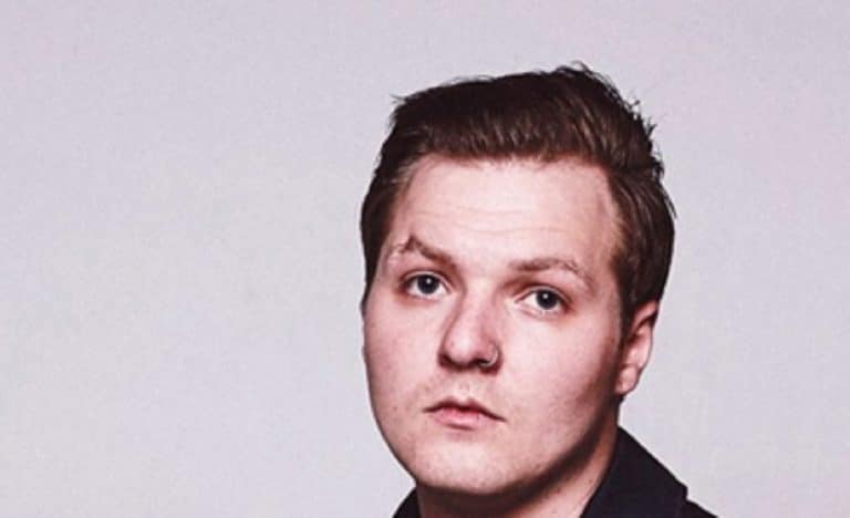 Le chanteur de Too Close To Touch, Keaton Pierce, est décédé