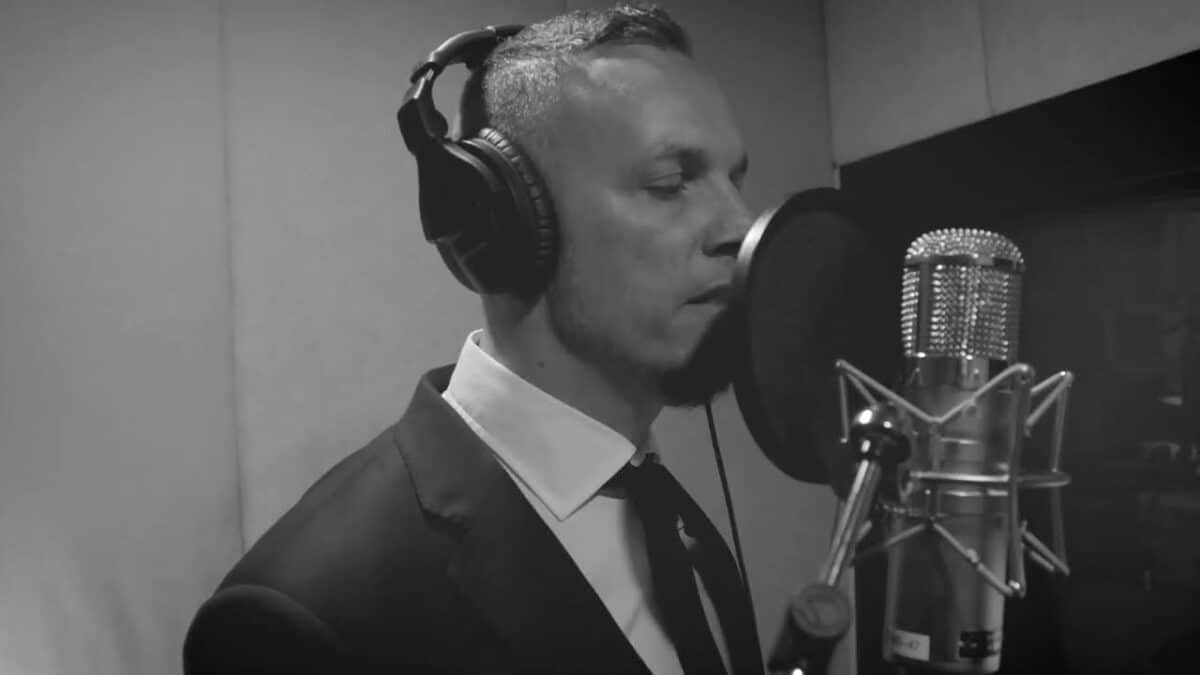 Mark Tremonti (d&rsquo;Alter Bridge) annonce un album de bienfaisance, composé de reprises de Frank Sinatra