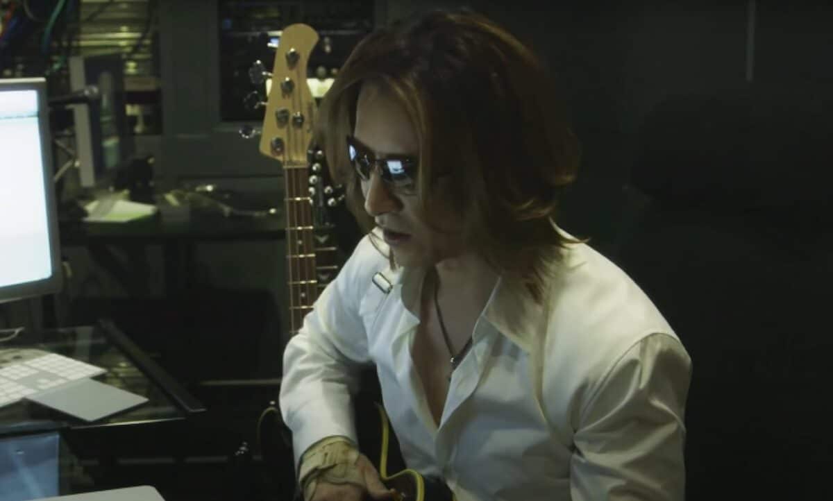La rock star japonaise Yoshiki fait un don de 10 millions de yens à des causes humanitaires en Ukraine