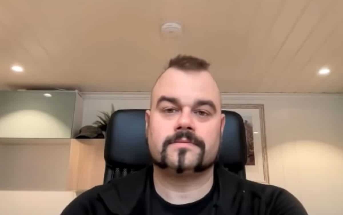 Joakim Brodén explique pourquoi Sabaton est un groupe autogéré : « Nous avons essayé de travailler avec d&rsquo;autres personnes, mais ça n&rsquo;a jamais marché »