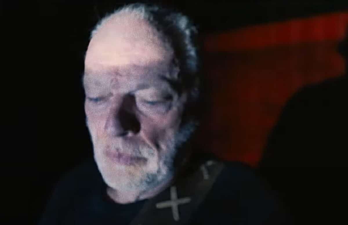 Les Pink Floyd se sont réunis pour enregistrer une nouvelle chanson, Hey Hey Rise Up, en soutien à l&rsquo;Ukraine ; écoutez-la dès maintenant !