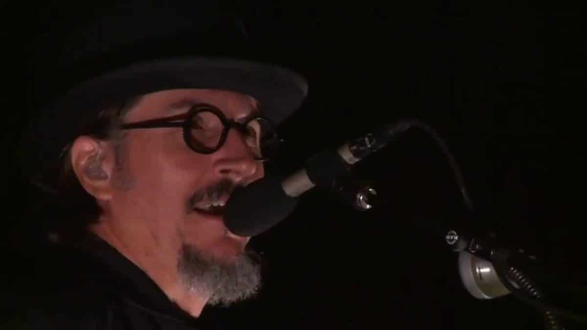 Primus va sortir un nouvel EP intitulé Conspiranoid ; la chanson Conspiranoia est disponible dès maintenant