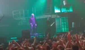 Corey Taylor de Slipknot interrompt le concert du groupe à Winnipeg en plein milieu d’une chanson pour alerter les secours d’un fan blessé