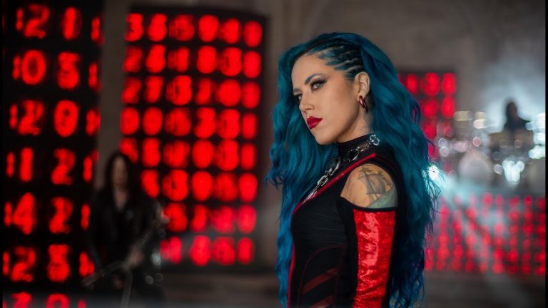 Arch Enemy : Découvrez le nouveau single Sunset Over The Empire