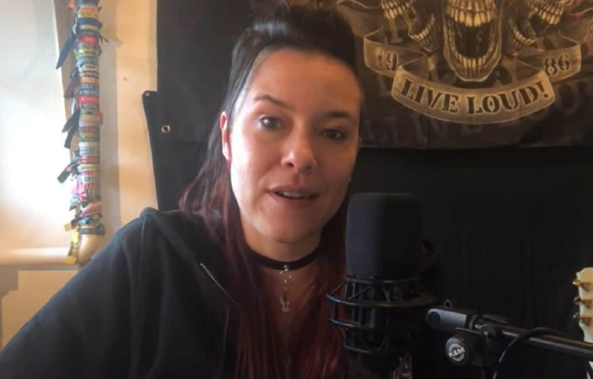 Jen Majura sur son départ d’Evanescence : “Ce n’était pas ma décision”