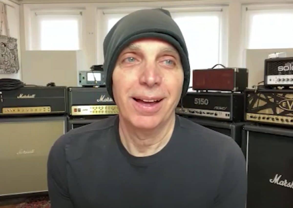 Joe Satriani donne son avis sur les services de streaming : “Je pense que le seul inconvénient est ce qui a toujours été le problème, à savoir la compensation”