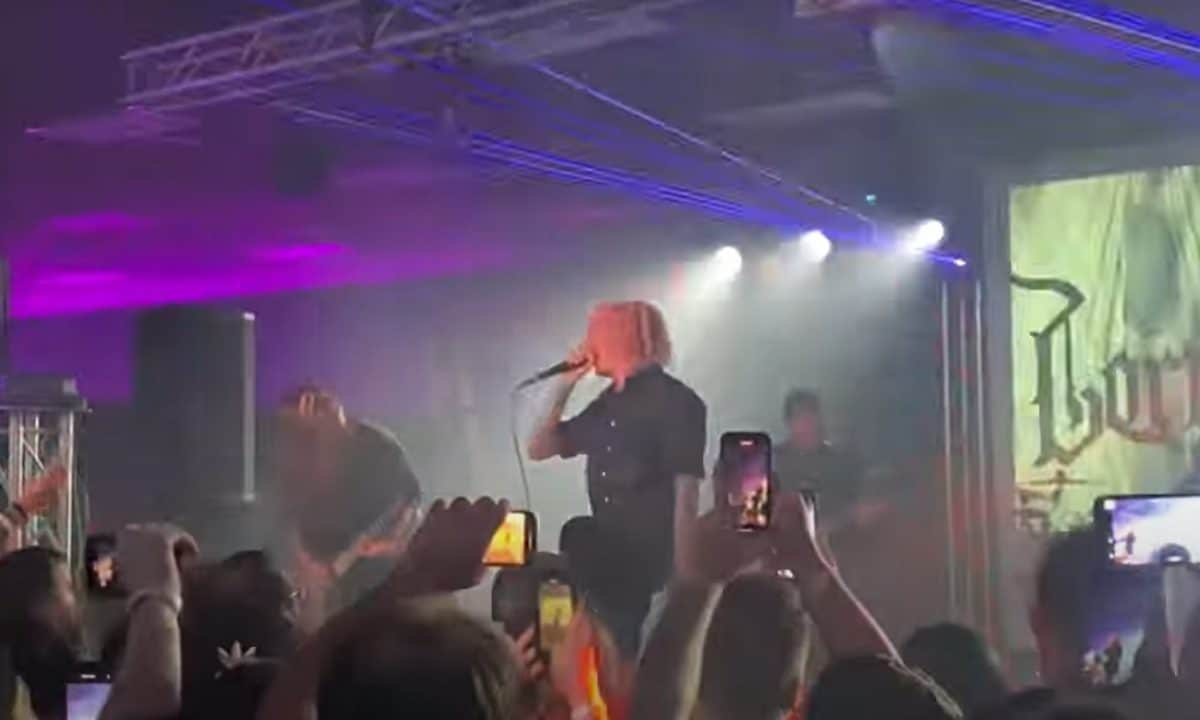 Regardez Lorna Shore jouer une nouvelle chanson intitulée Sun Eater en direct