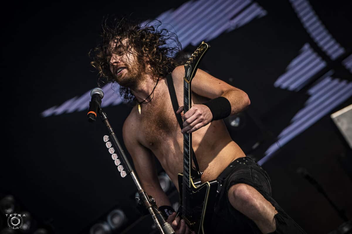 Airbourne : un « bonus de Noël » explosif avant une tournée XXL en 2026 (avec 7 concerts en France)