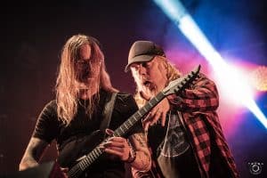 “Peut-être quelques concerts pour célébrer sa mémoire” : At The Gates envisage des shows en hommage à Tomas Lindberg après la sortie de The Ghost Of A Future Dead