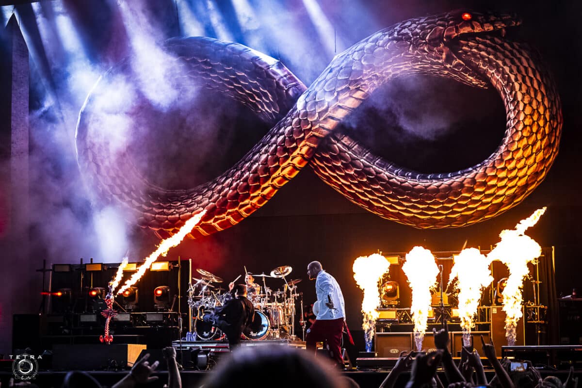 Le dernier concert de Five Finger Death Punch a été « ruiné » par un conducteur ivre qui s&rsquo;est encastré dans un transformateur électrique