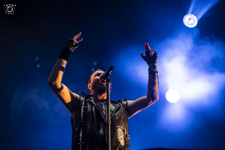 Moonspell annule sa tournée au Royaume-Uni et en Irlande en raison de l'”énorme crise financière” qui sévit en Europe et au Royaume-Uni