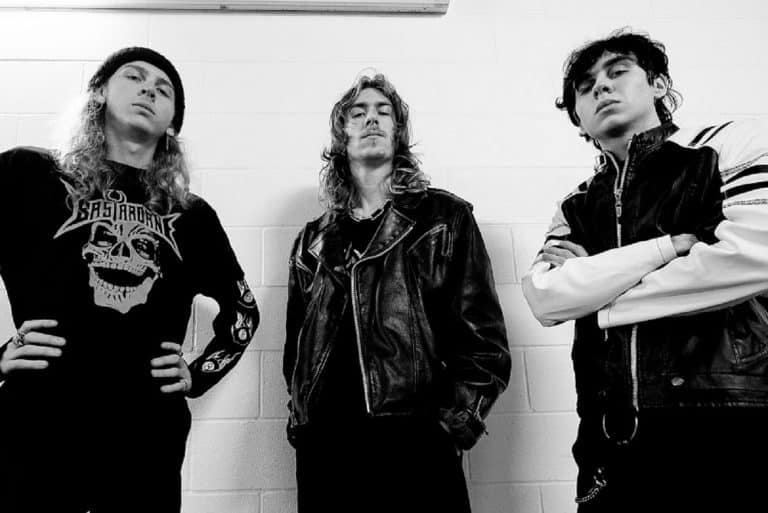 Castor Hetfield, le fils du frontman de Metallica, affirme que le rock n’est pas mort : “C’est plus cool à regarder en direct – il se passe plus de choses – et c’est plus intense”