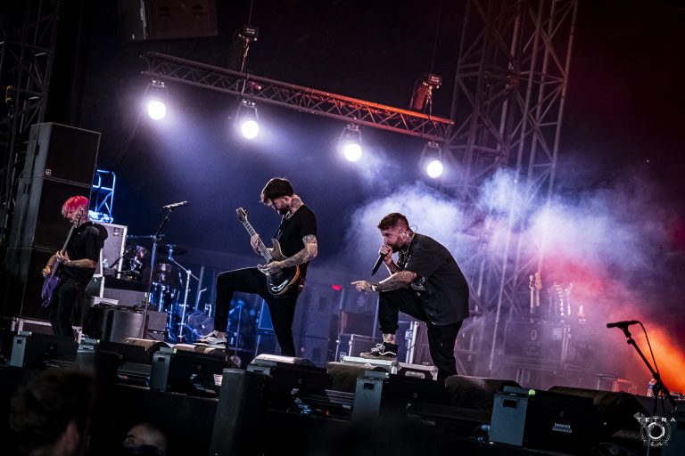 Bury Tomorrow publie un nouveau single percutant, Boltcutter