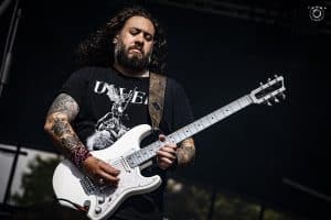 “L’insomnie, l’angoisse et les doutes” : Hangman’s Chair explore les pensées nocturnes dans 2 Am Thoughts avec Dool