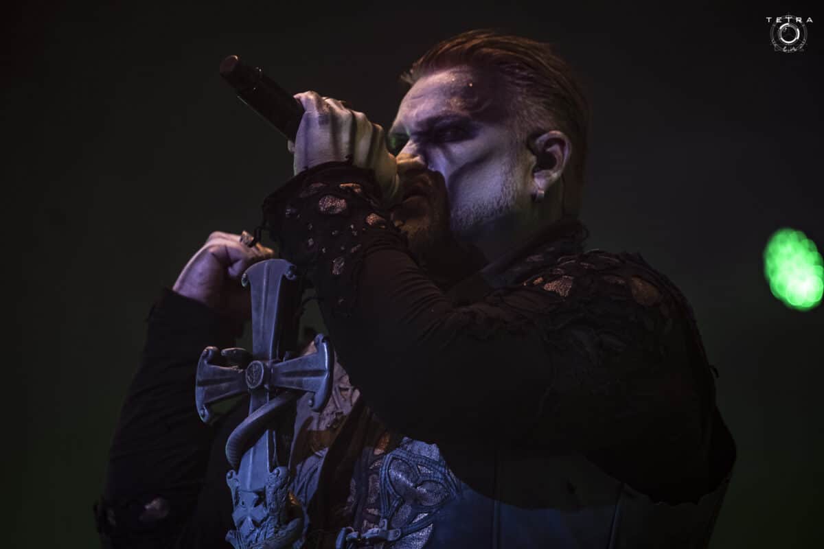 Powerwolf rend hommage à Ozzy Osbourne à l&rsquo;occasion de son 75e anniversaire en reprenant le légendaire tube Bark At The Moon