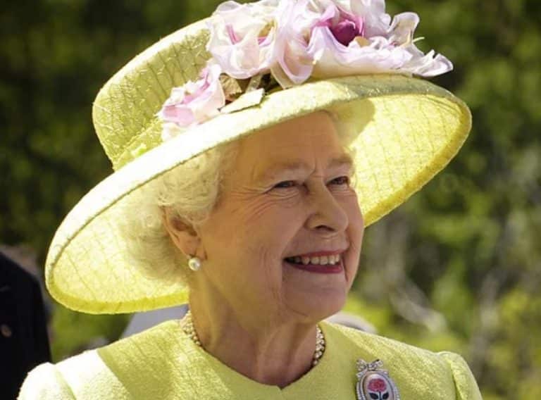 Les rockeurs britanniques rendent hommage à la reine Elizabeth II