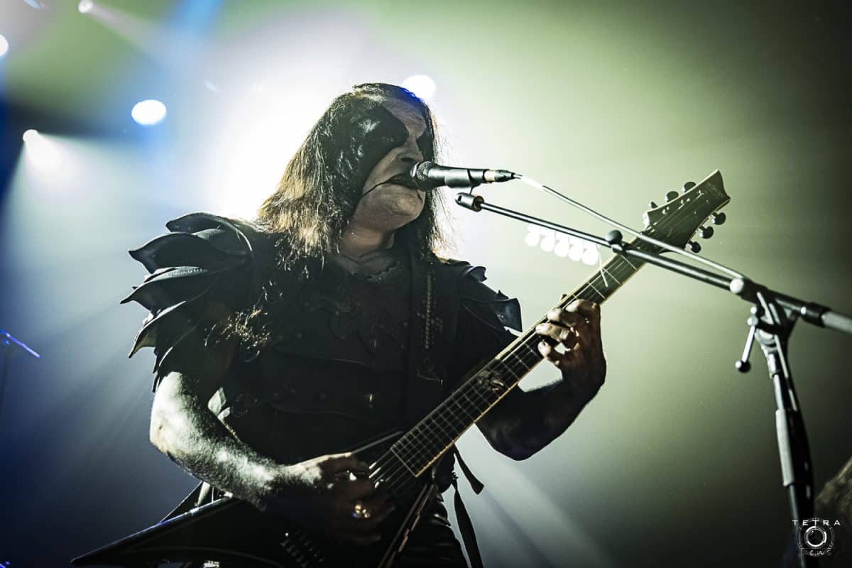 Deux minutes, puis plus rien : Abbath jette sa guitare et quitte la scène en plein concert