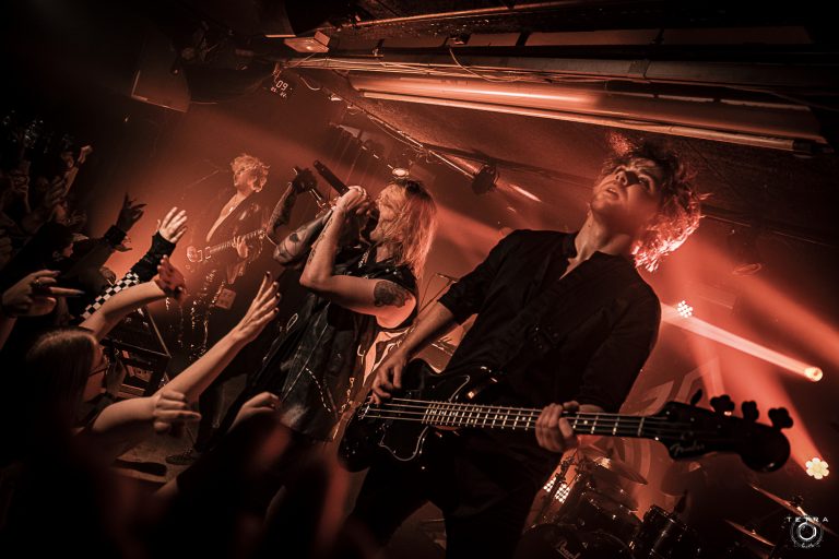 Blind Channel et Lost Society font voyager le public parisien lors d’une soirée 100% finlandaise