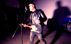 Des membres d’Avenged Sevenfold s’unissent pour une reprise de Last Caress des Misfits