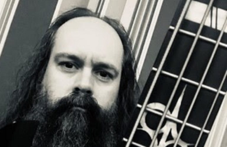 Evergrey : Solar Guitars annonce une basse signature pour Johan Niemann