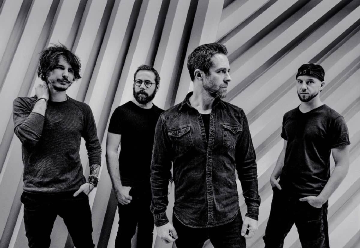 Molybaron publie un nouveau single, Vampires
