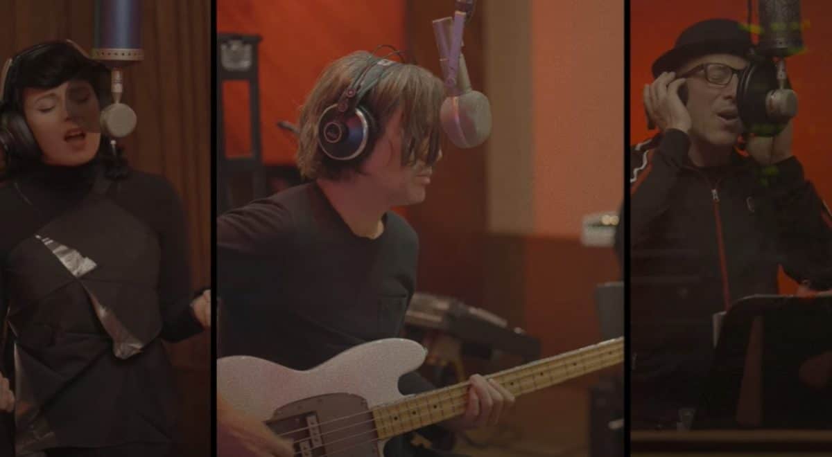 Puscifer partage sa performance en studio de Momma Sed (issue d&rsquo;un de ses nouveaux concerts en streaming)