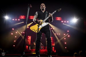 Michael Poulsen (Volbeat, Asinhell) cite les 5 albums de Death Metal qu’il emporterait sur une île déserte