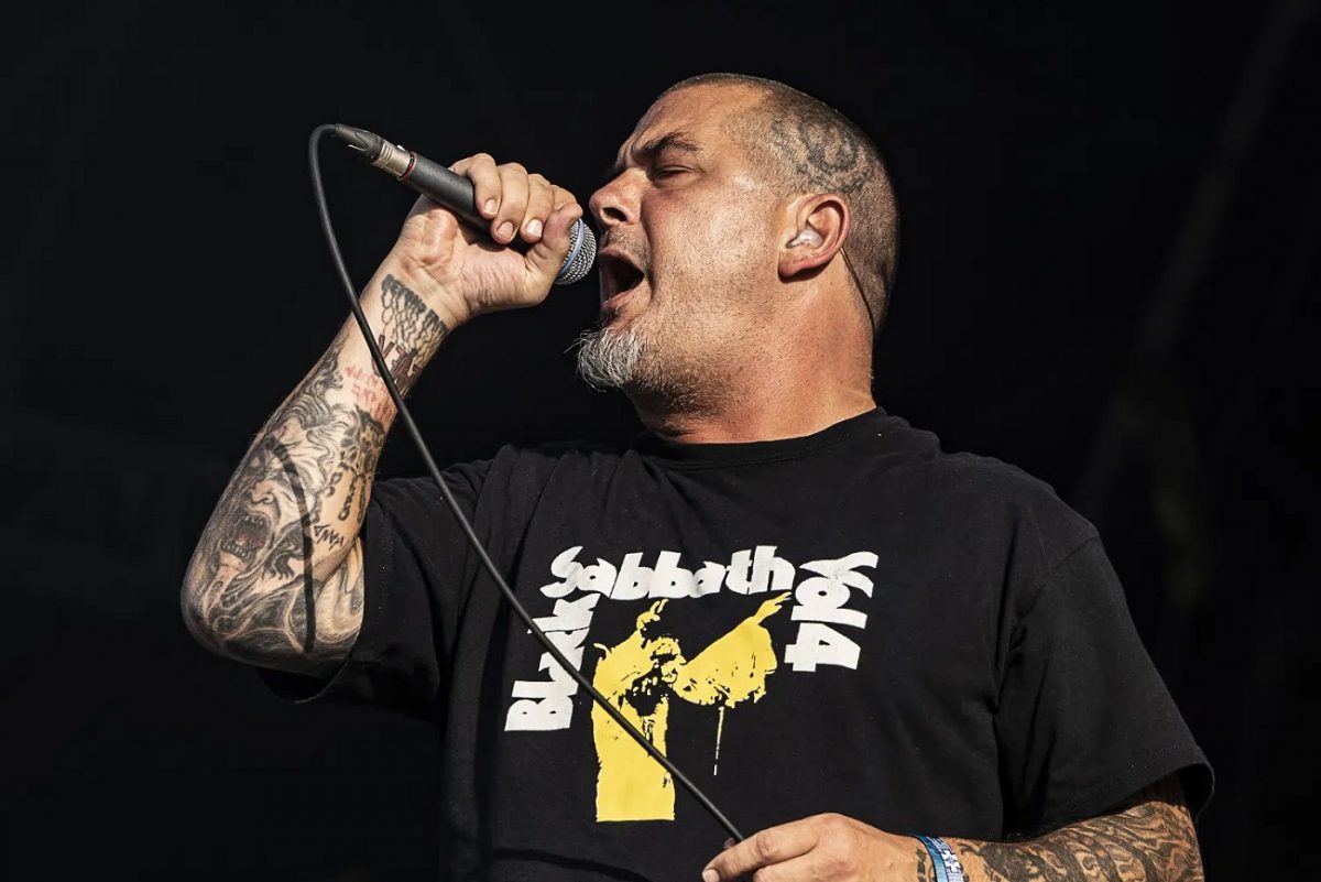Phil Anselmo dit que le fait de voir tant de jeunes fans aux concerts de Pantera a “ravivé la flamme” en lui