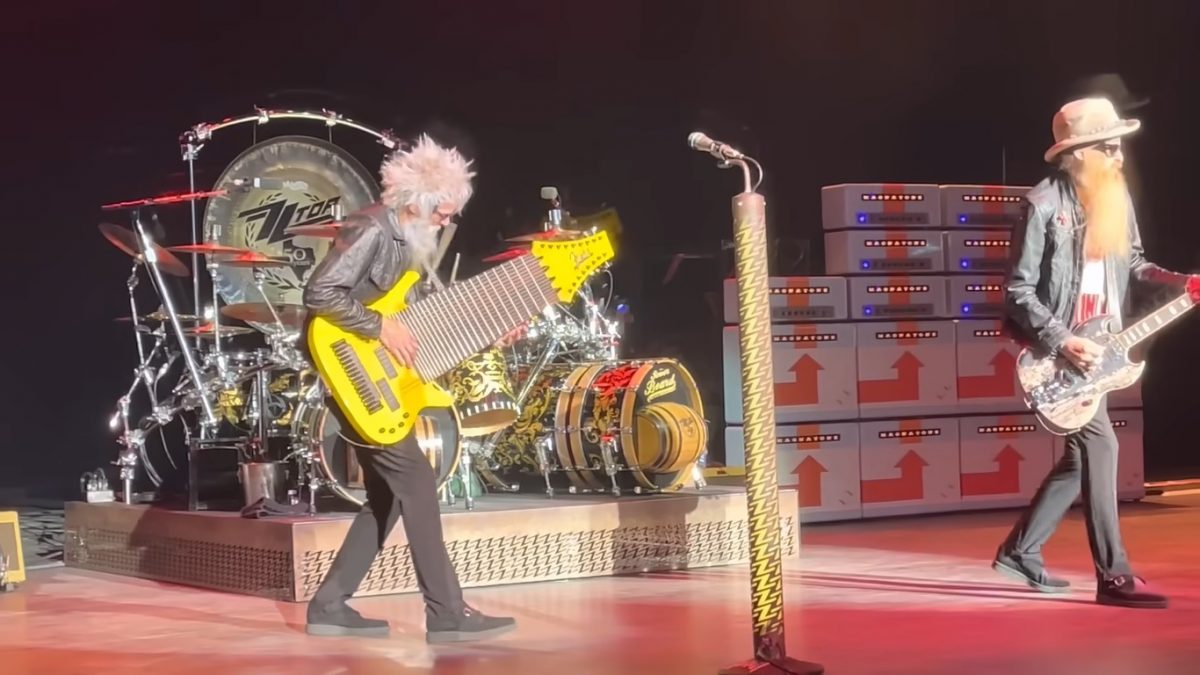 “C’est tout simplement bizarre” ; Elwood Francis s’exprime sur le remplacement de Dusty Hill au sein de ZZ Top