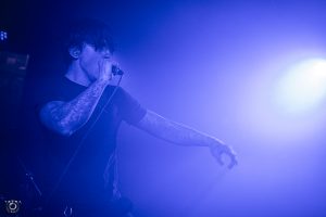 Allt annonce son premier album, From The New World, avec le nouveau single Aquila