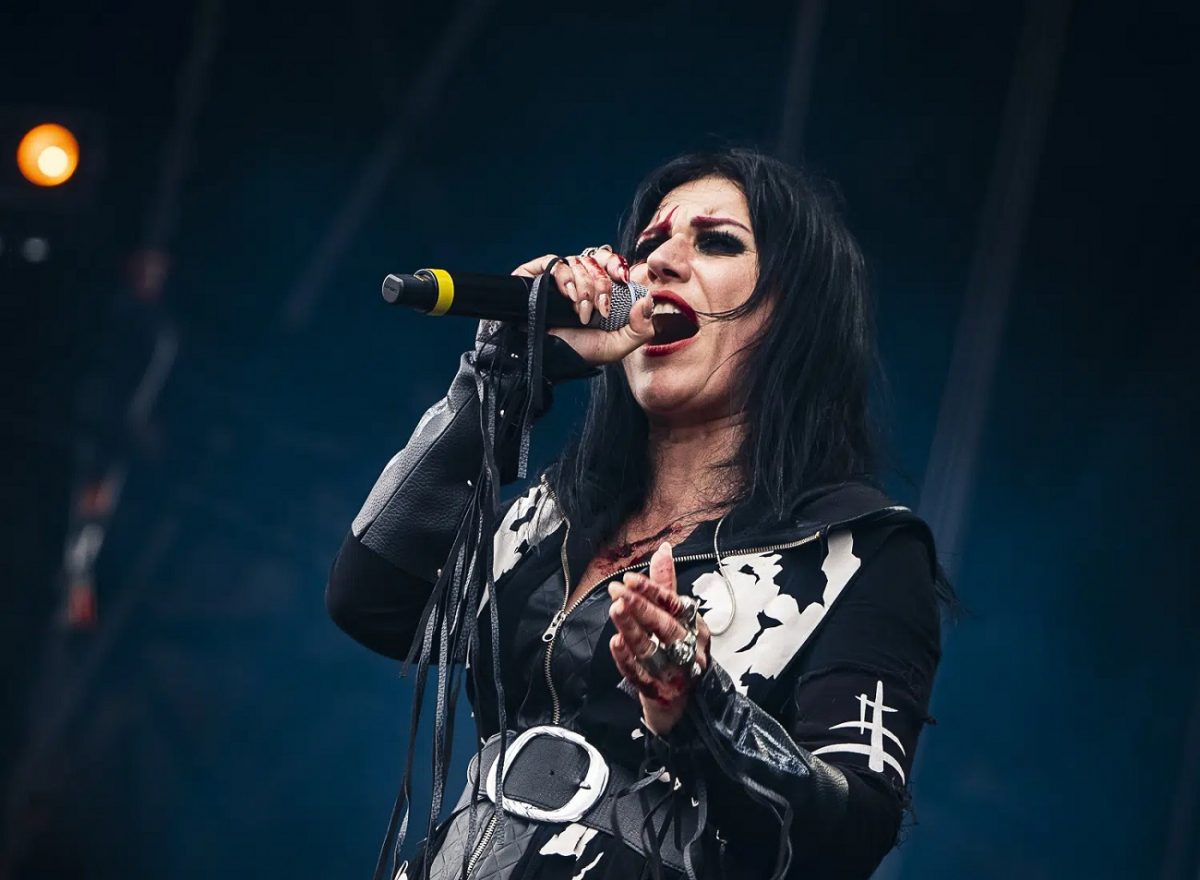 Cristina Scabbia de Lacuna Coil : “Je dois en apprendre davantage sur l’IA. Ma première impression est que je la déteste profondément”