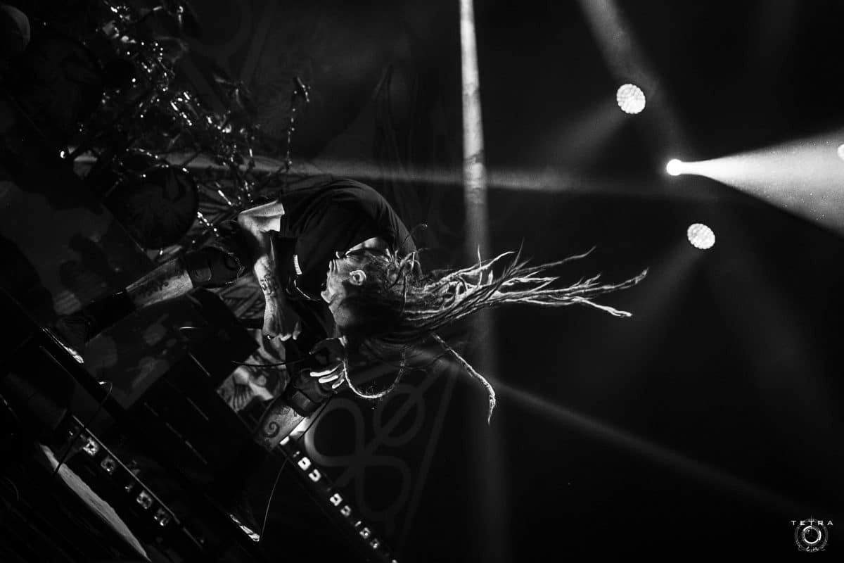 Randy Blythe, de Lamb Of God, dit qu&rsquo;il n&rsquo;est jamais « nerveux » avant de monter sur scène : « Pas du tout »
