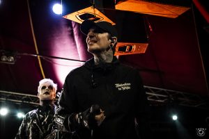 Motionless In White : Chris Motionless révèle pourquoi Afraid Of The Dark devait absolument être le premier single