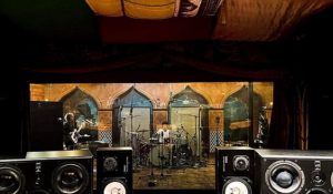 Mötley Crüe est entré en studio avec John 5 et leur producteur de longue date Bob Rock