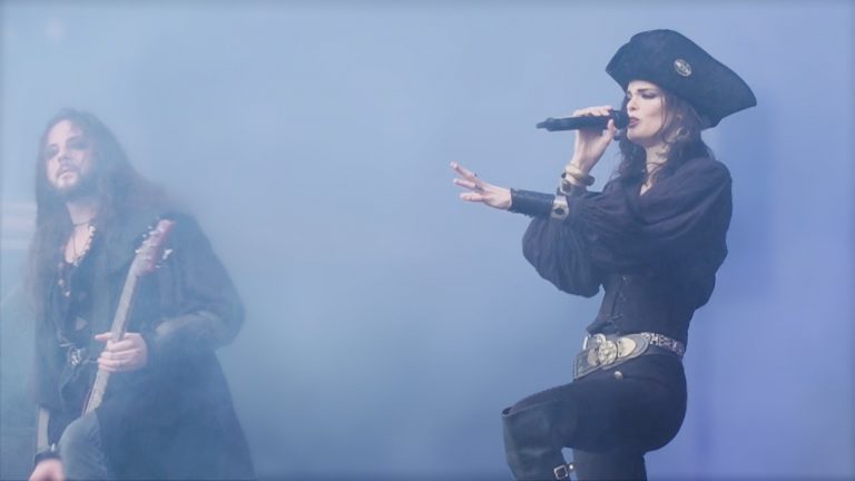 Regardez Visions Of Atlantis jouer Melancholy Angel en direct au Masters Of Rock