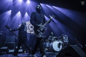 Hangman’s Chair dévoile Kowloon Lights et annonce Saddiction pour février 2025