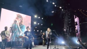 Regardez Avenged Sevenfold interpréter plusieurs nouveaux morceaux en direct et tenter une reprise de Chop Suey de System Of A Down