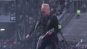 Metallica partage une vidéo live pro d’eux jouant I Disappear au Stade de France