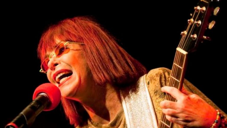 Rita Lee, la “Reine du Rock” brésilienne, décédée à l’âge de 75 ans