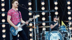 Les membres de Royal Blood répondent aux critiques après avoir fait un doigt d’honneur à la foule d’un festival