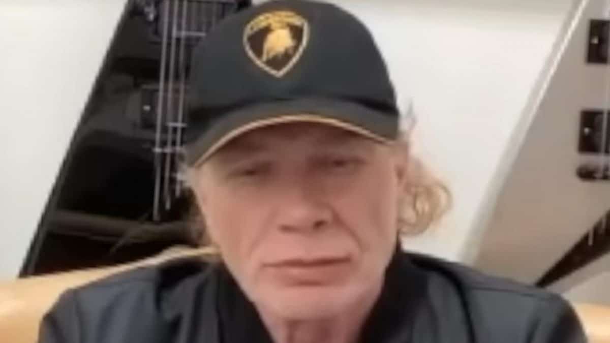 Dave Mustaine, de Megadeth, affirme que les jours de congé du groupe en tournée coûtent entre « 45 000 et 52 000 dollars » : « Les jours de show sont plus chers… »