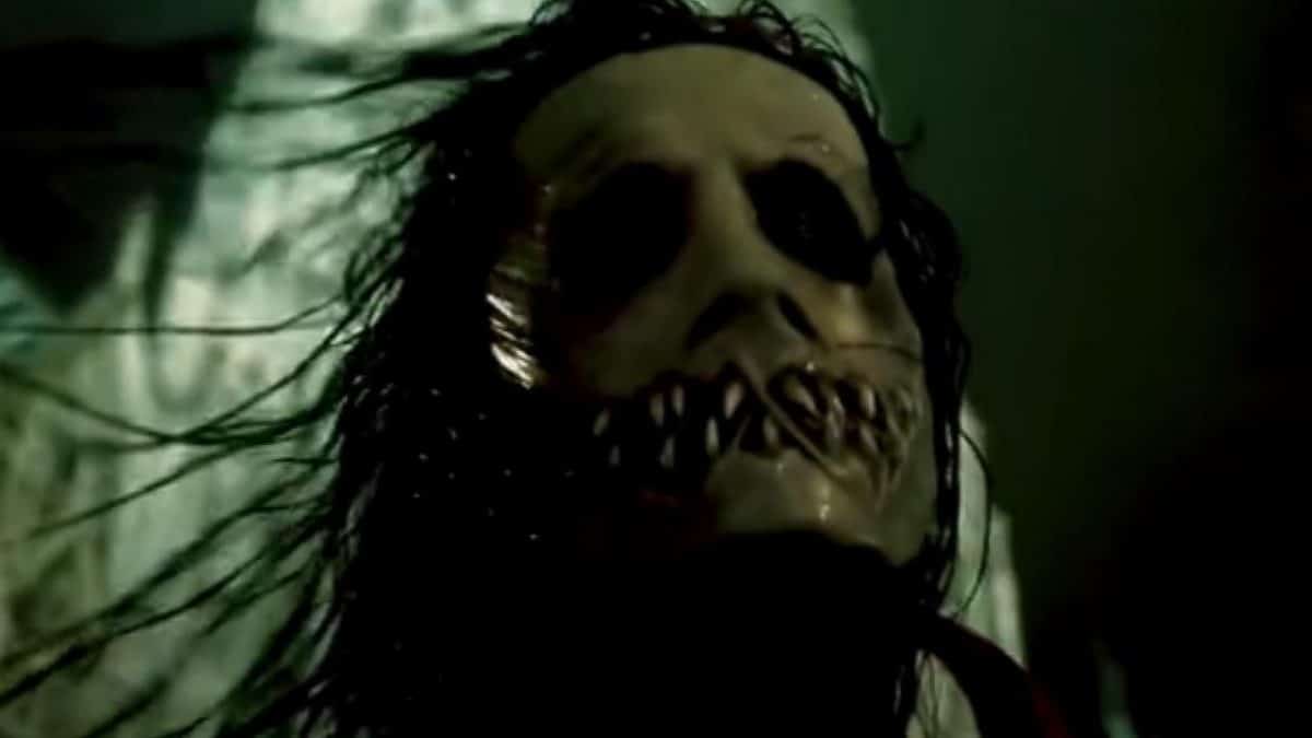 Le batteur de Slipknot, Jay Weinberg, publie une vidéo dans laquelle il dévoile un nouveau masque