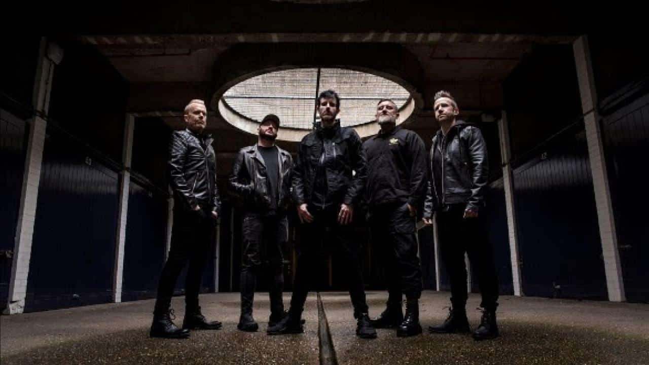 Pendulum sort son nouveau single Halo, avec Matt Tuck de Bullet For My ...