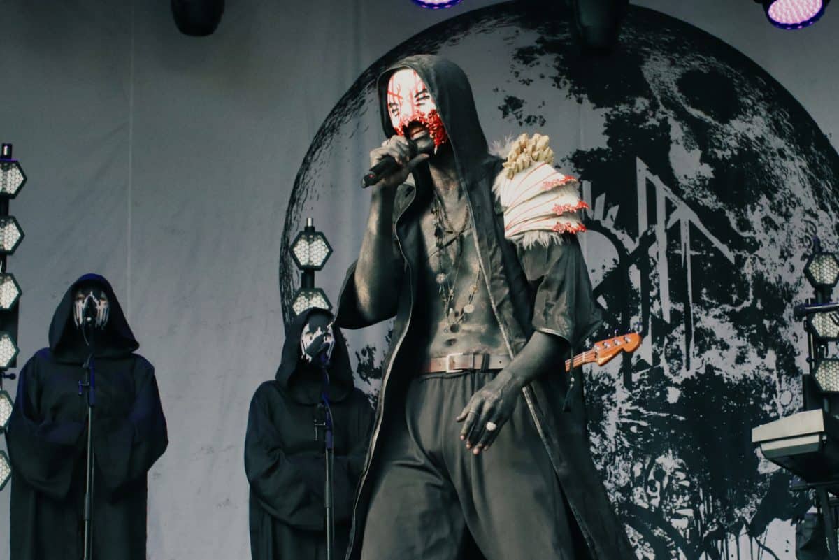 Sleep Token fait son entrée sur le grand label RCA Records et annonce “une nouvelle ère”