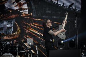 Alter Bridge dévoile Scales Are Falling, un morceau contrasté avant son nouvel album