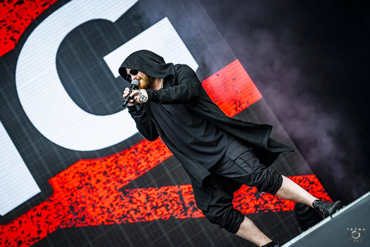 “Clairement incapable de donner une bonne performance” : Denis Stoff (ex-Asking Alexandria) attaque violemment Danny Worsnop