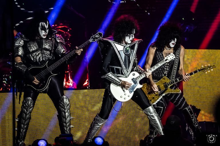 Le biopic officiel de Kiss, Shout It Out Loud, accueille un nouveau réalisateur