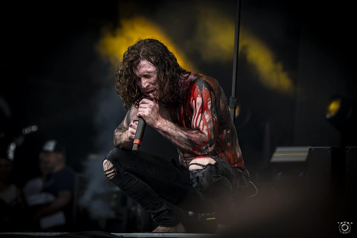 Le chanteur de Nothing More, Jonny Hawkins, s’exprime sur les accusations de violence domestique dont il fait l’objet