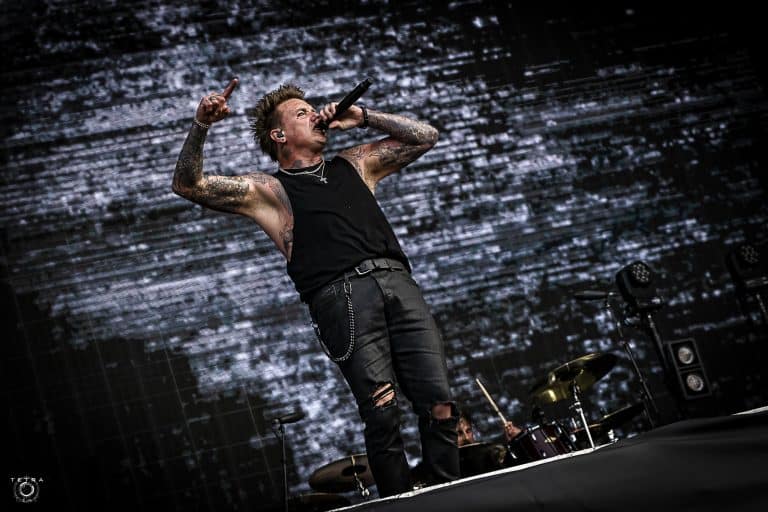 Jacoby Shaddix, chanteur de Papa Roach : “Je veux aller jusqu’au bout, laisser une trace et qu’on se souvienne de moi comme d’un artiste authentique”