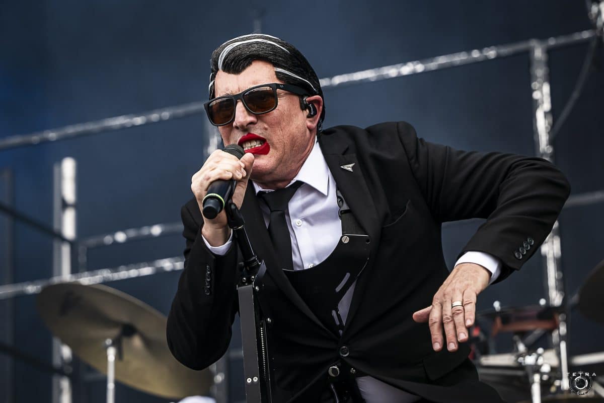 Puscifer partage la performance de Grey Area jouée lors de la retransmission de Global Probing